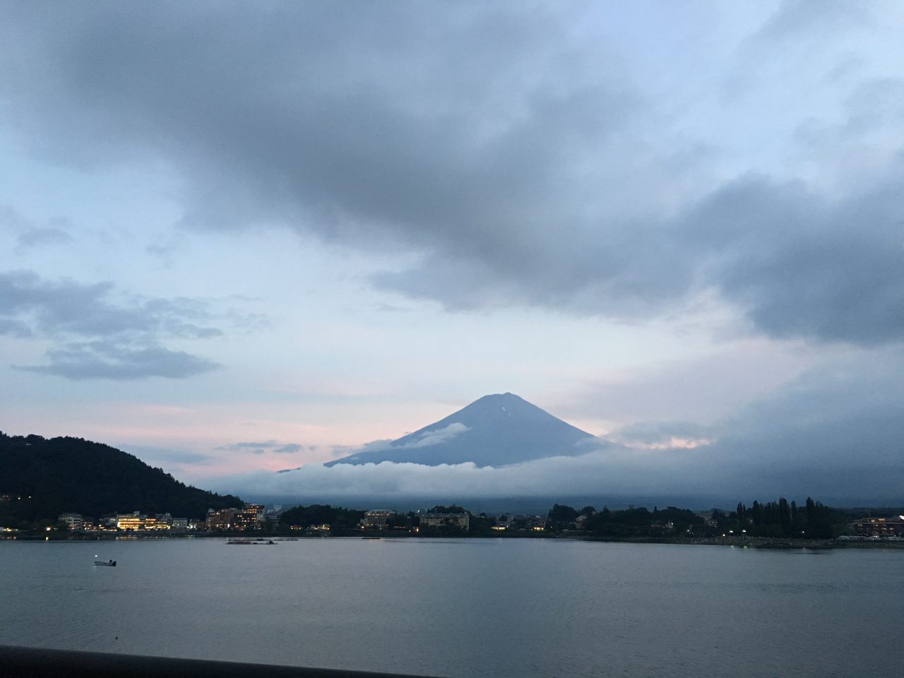 湖上際 湖上際