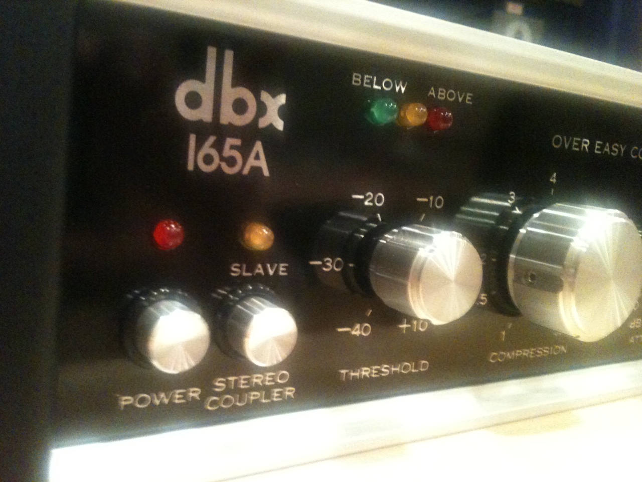 dbx165A