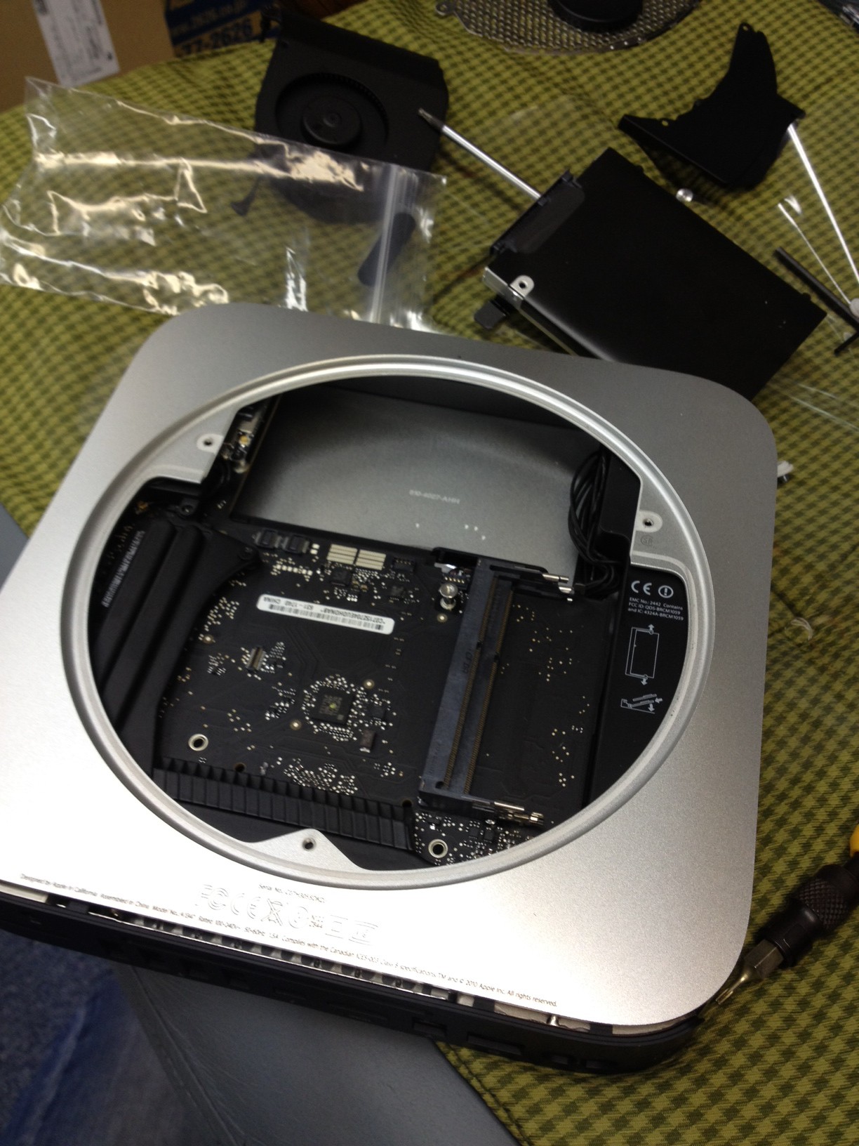 Mac mini 分解